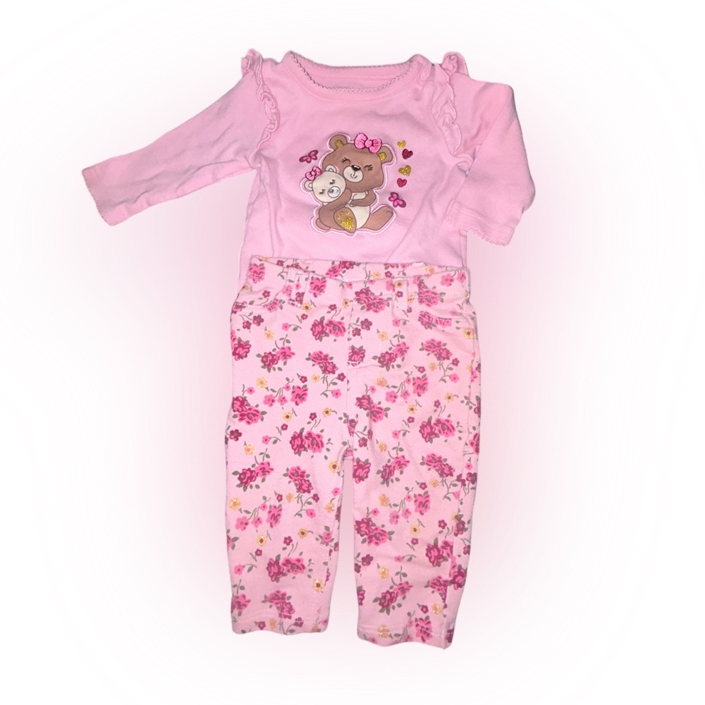 Garanimals 2-piece pink onsie and jeggings with 🧸 ❤️ 🌸 & 🦋 0-3 months